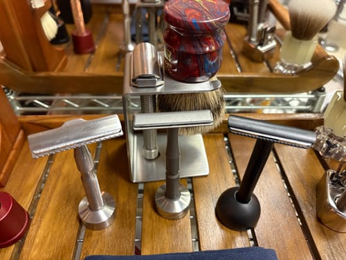 Customer photo review of Vector Stand