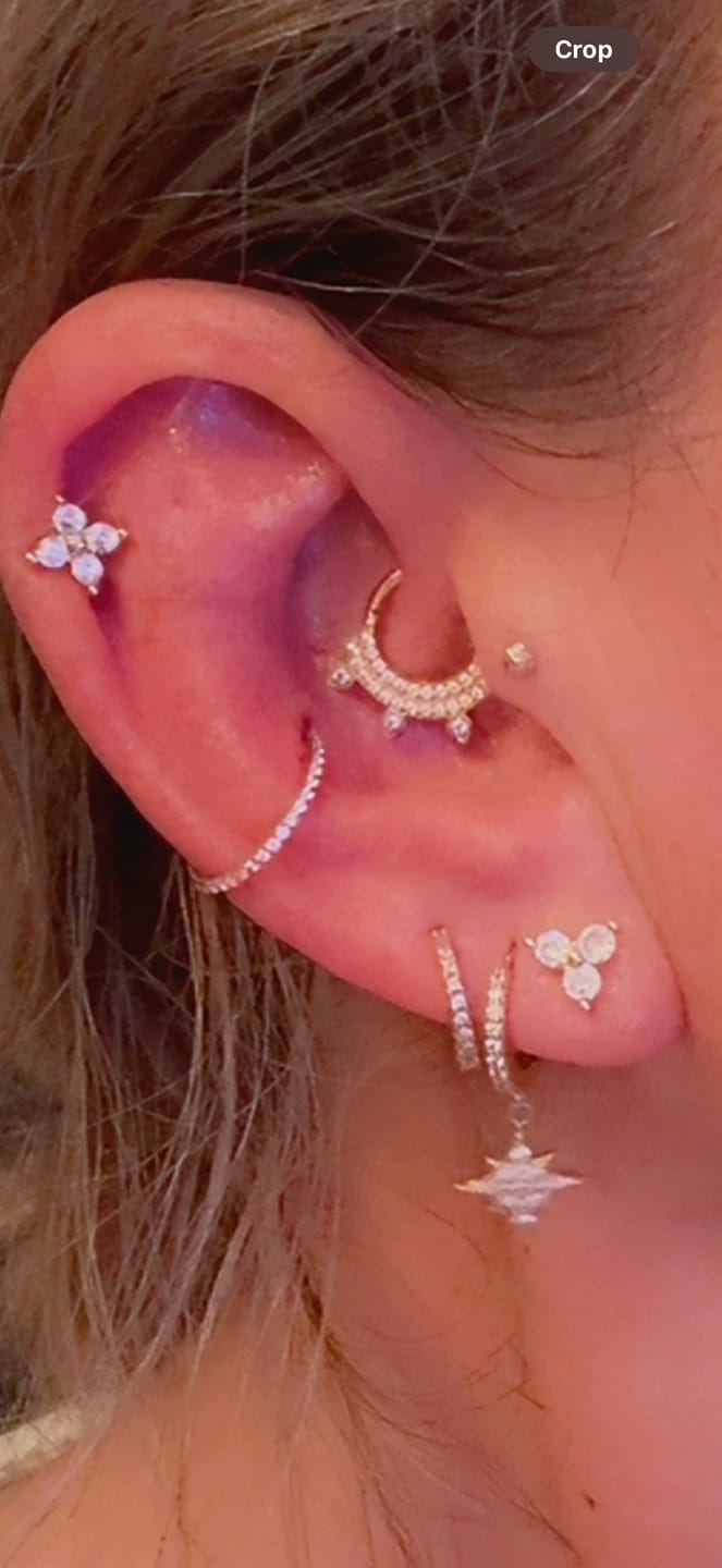 Customer photo review of ANGEL Eternity Cartilage Hoop (16g)