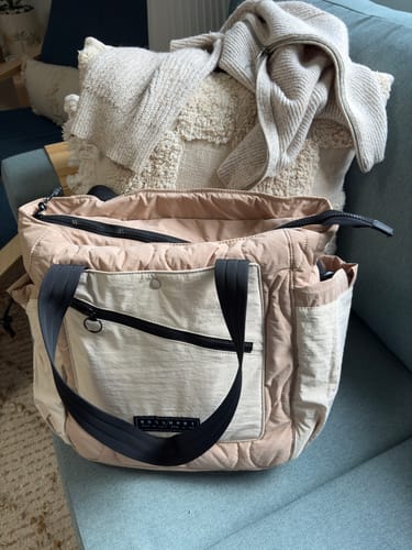 Customer photo review of Paz 23L Tote
