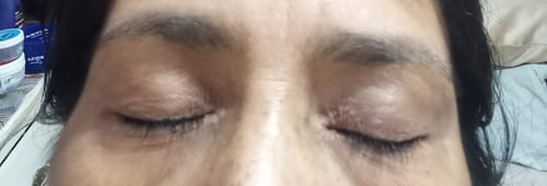 Customer photo review of Suero para pestañas y cejas