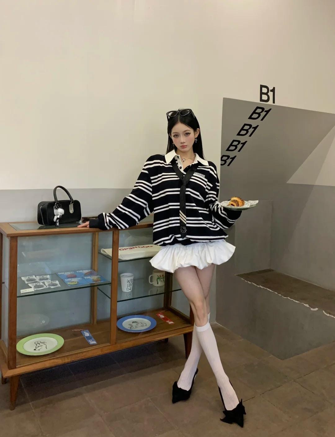 Customer photo review of WARDEN EDGE Black Striped Polo Knit T-Shirt