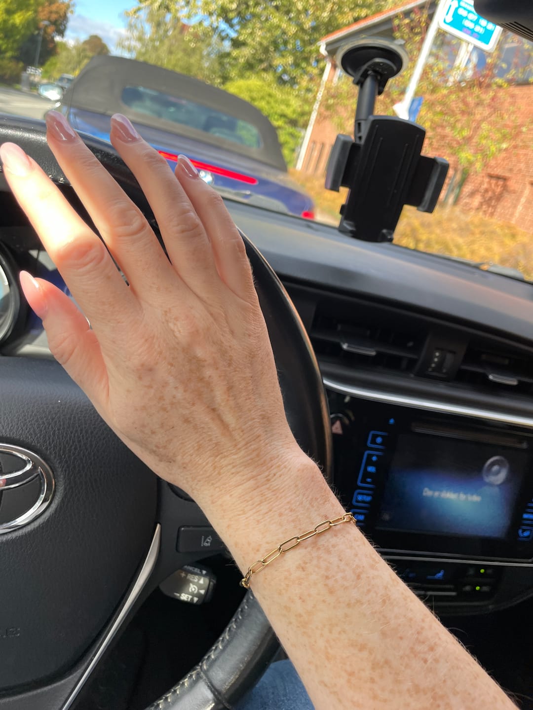 Customer photo review of Paperclip Bracelet