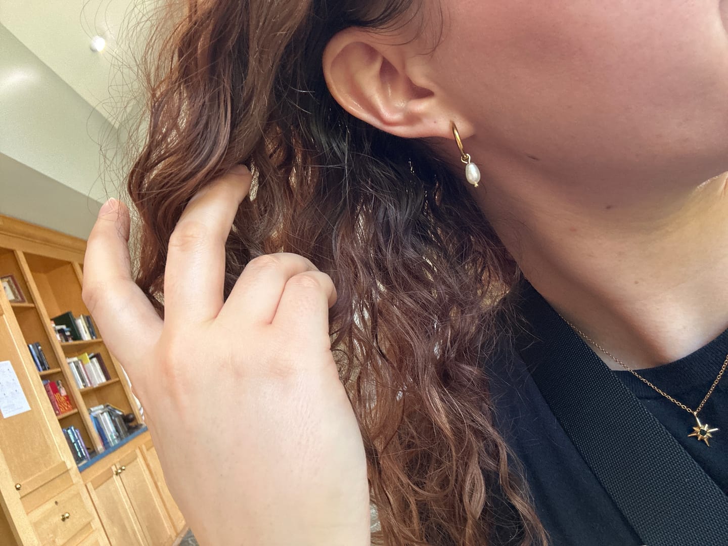 Customer photo review of Black Gold Hoop Flower Earrings