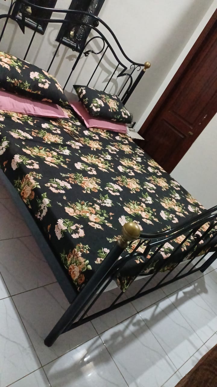 Customer photo review of VERDANT Comforter Set- 7 Pcs