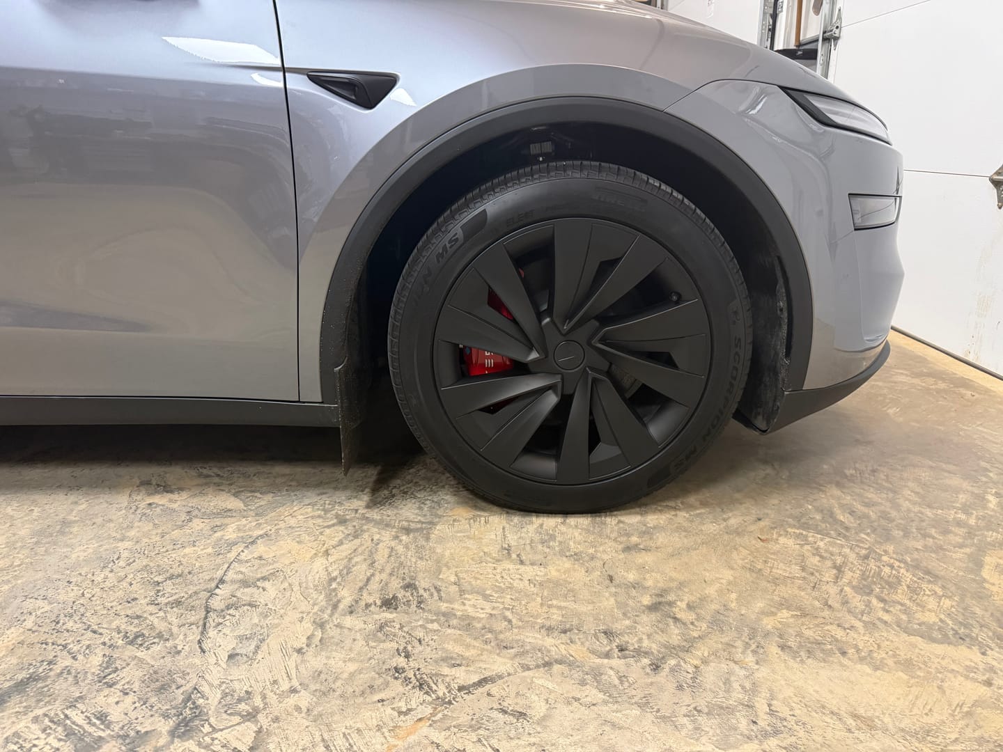 Customer photo review of TESPLUS 19'' Helix 2.0 Style Wheel Cover For Model Y Juniper