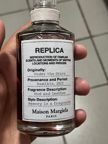 Reseña con foto de un cliente sobre Perfume Maison Margiela Replica Under The Stars 100ml EDT