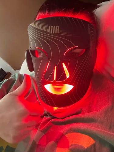 Customer photo review of INIA GLOW Wireless Red Light Therapy Mask