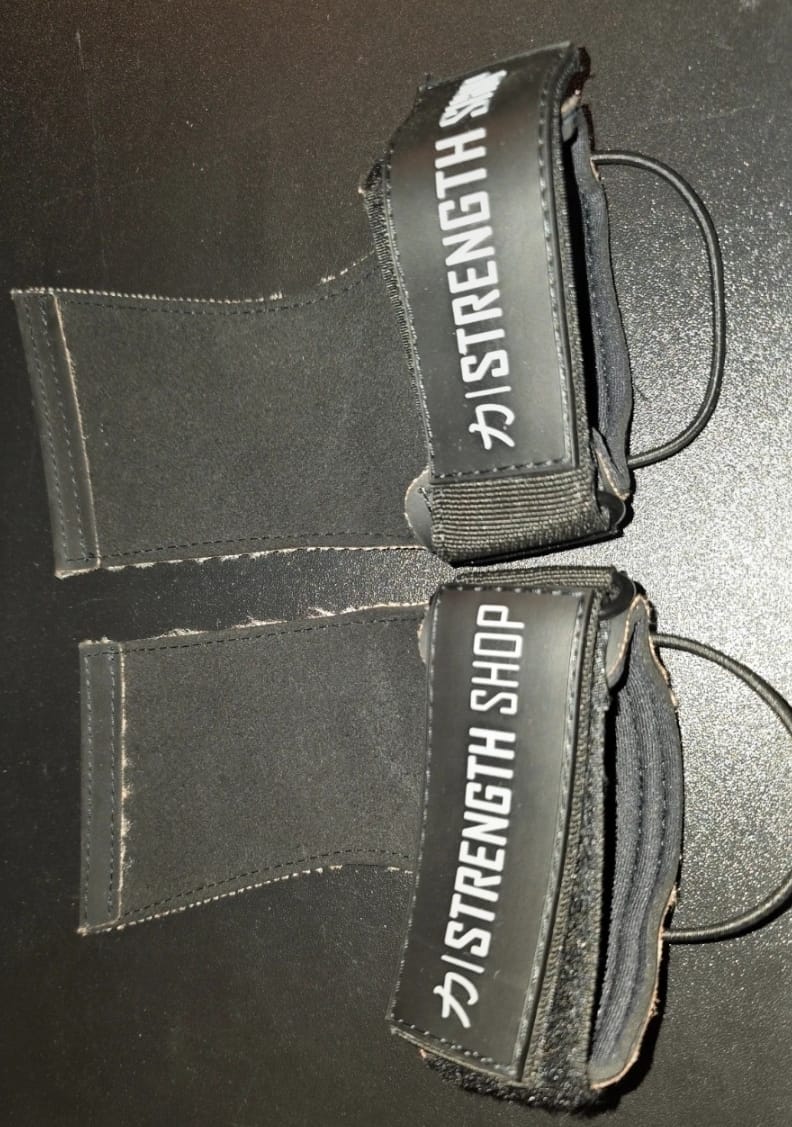 Customer photo review of Kevlar Lifting Grips, Black