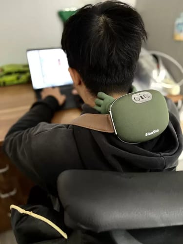 Customer photo review of Handsy™ Neck and shoulder Relaxing Massager 2.0