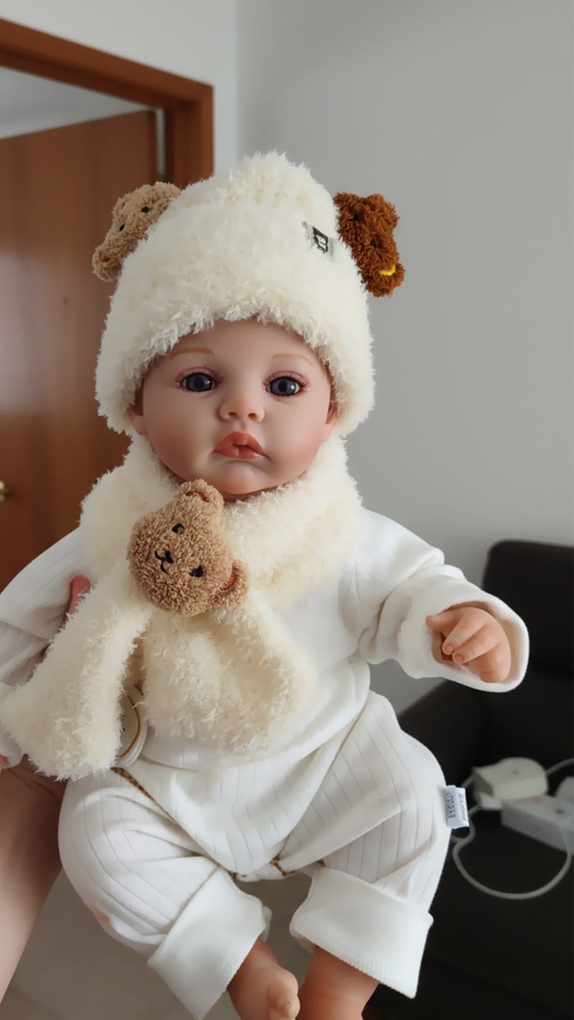 Customer photo review of Milo - Lifelike Reborn Baby Doll (20")