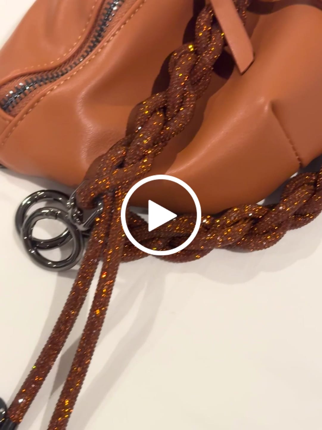 Customer video review of Infinity Belt Bag - Cognac