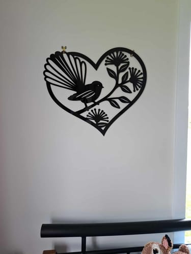 Customer photo review of Pohutukawa Fantail Heart Decor