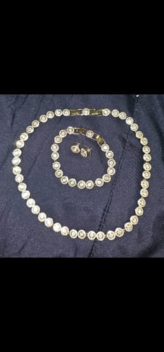 Customer photo review of SET CONJUNTO COLLAR + PULSERA + ARETES SWAROVSKI ANGELIC