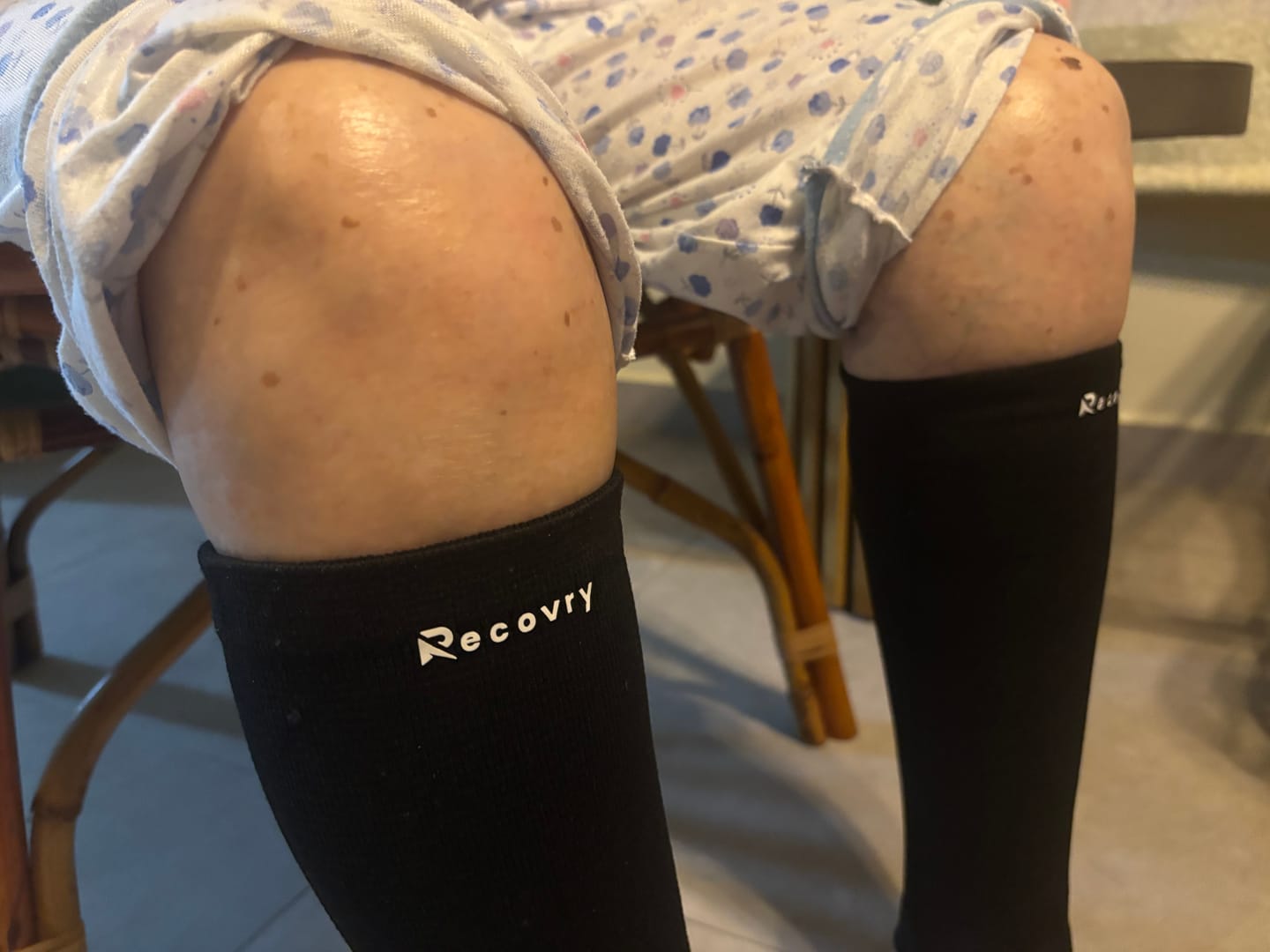 Customer photo review of Recovry™ V2 Kneesleeve