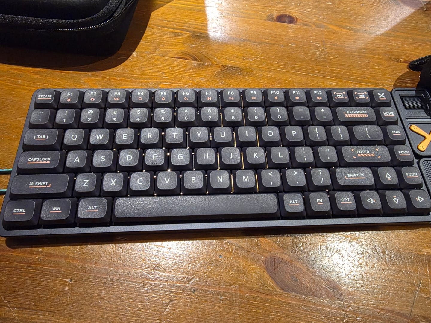Customer photo review of IQUNIX Magi75/96 Aluminum Low Profile Mechanical Keyboard