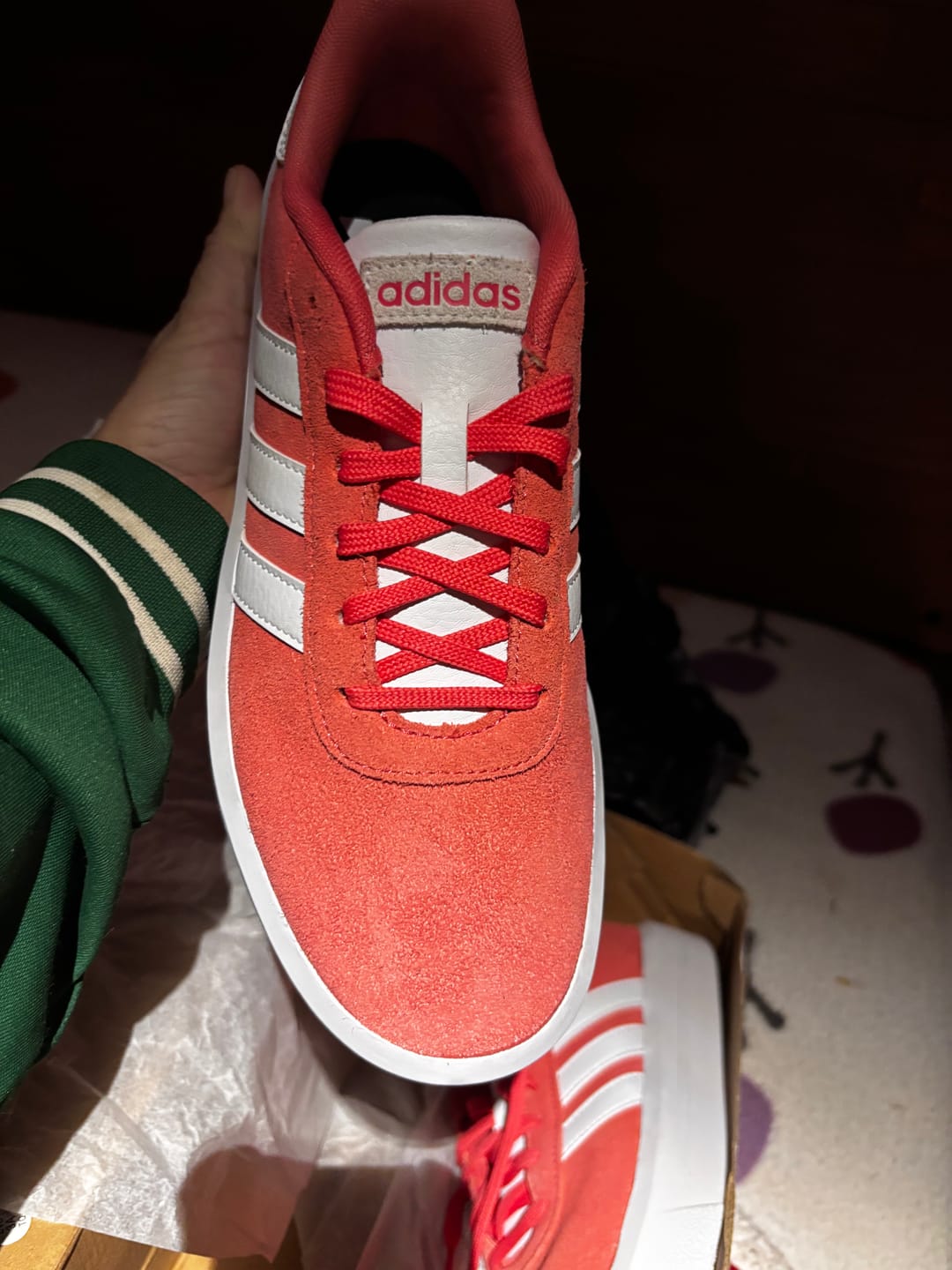 Customer photo review of Zapatilla Adidas Court Plataforma Suede Mujer Rojo - Blanco
