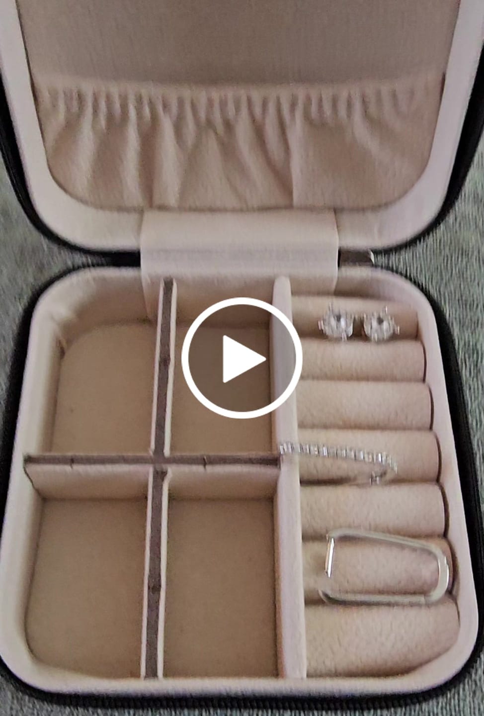 Customer video review of Jewelry Travel Case, Black Mini Jewelry Box Organizer for Women