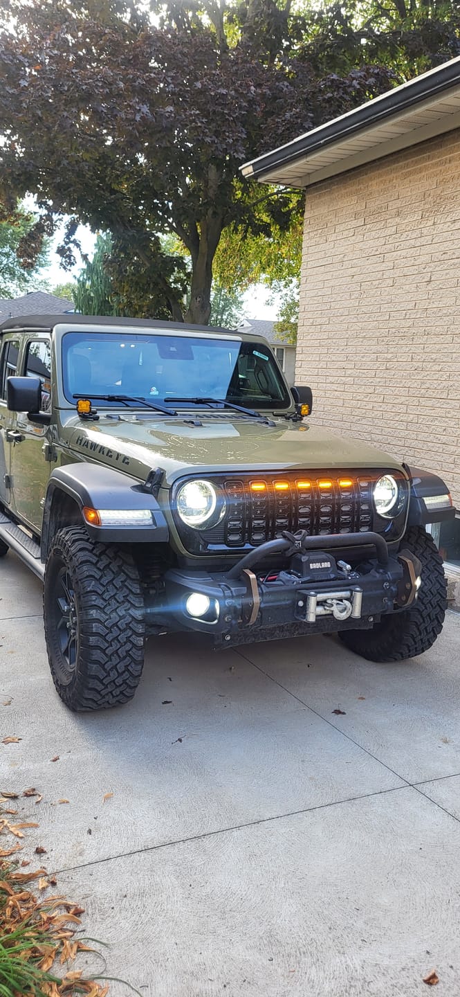 Customer photo review of Prerunner Amber/RGB Grille Lights for 24-25 JL JT Grille