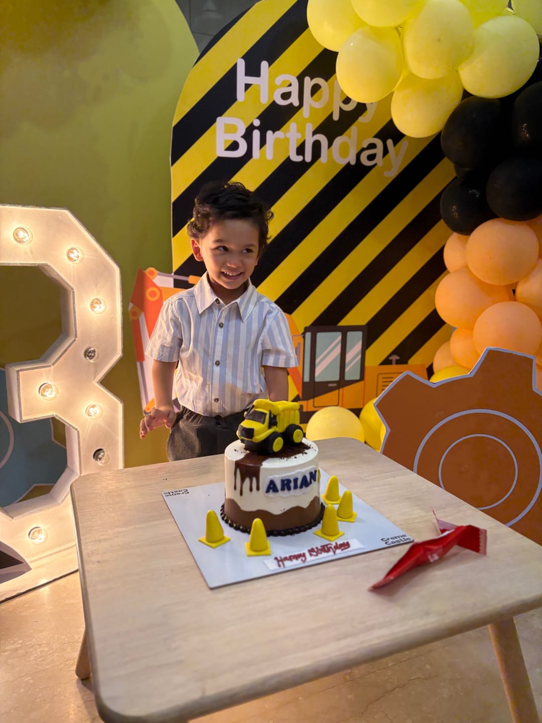 Customer photo review of Construction Theme Cake