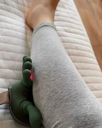Customer photo review of Handsy™ Neck and shoulder Relaxing Massager 2.0