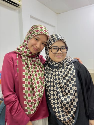 Customer photo review of Monogram Square (Burgundy)