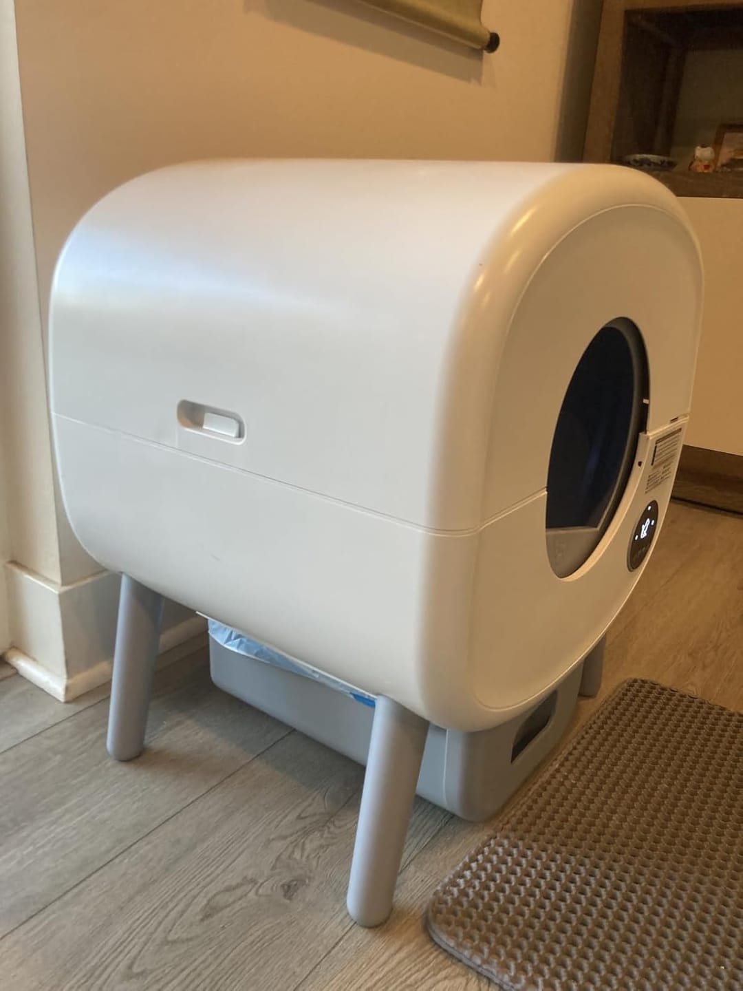 Customer photo review of Cumrige M2 Smart Self-Cleaning Litter Box | 95L Extra-Large Automatic Cat Litter Box