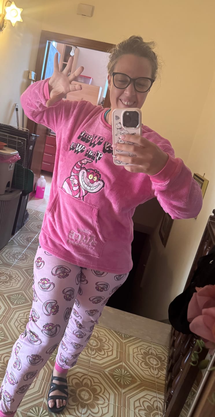 Customer photo review of DISNEY: ALICE IN WONDERLAND - PIGIAMA STREGATTO