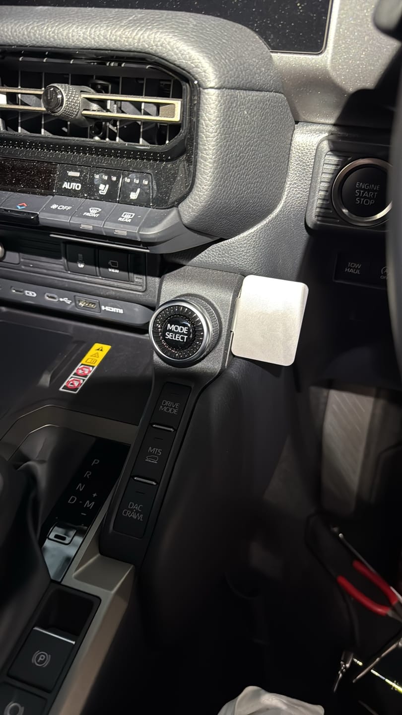 Customer photo review of UHF Handpiece Mount - Prado 250 Series - Dash Mount