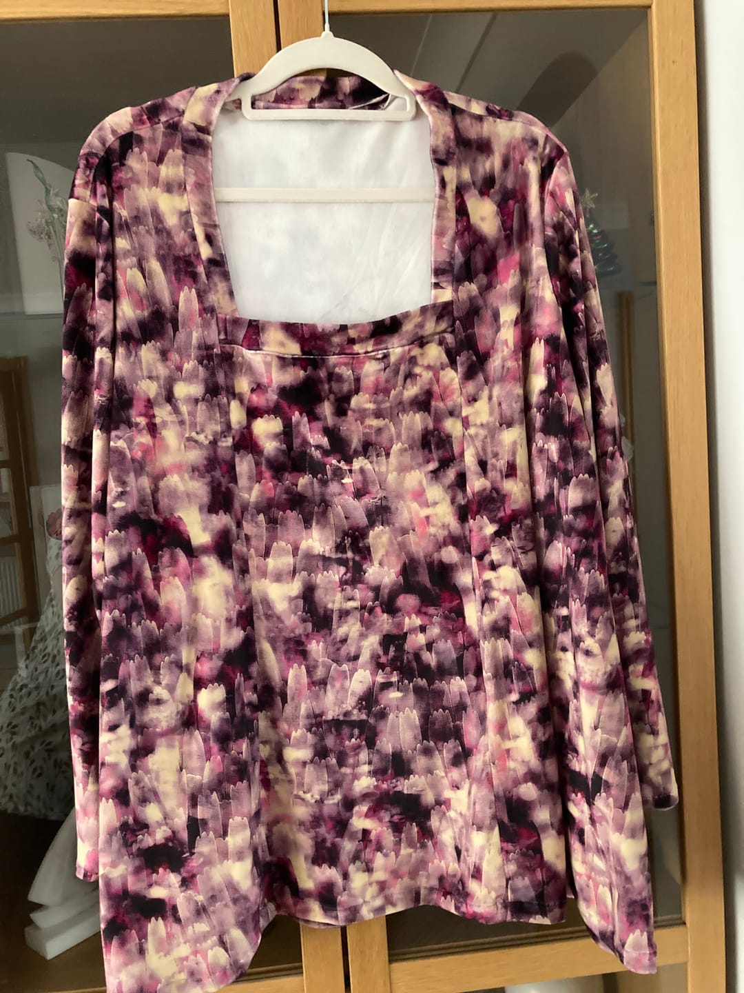 Customer photo review of Watercolour Feathers Stretch Velvet Fabric