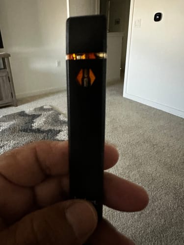 Customer photo review of 1 Gram HHC Full Spectrum Vape Pen | Pineapple Express - Sativa