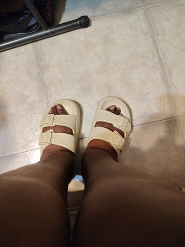 Customer photo review of The Cloudies™ - Sandals
