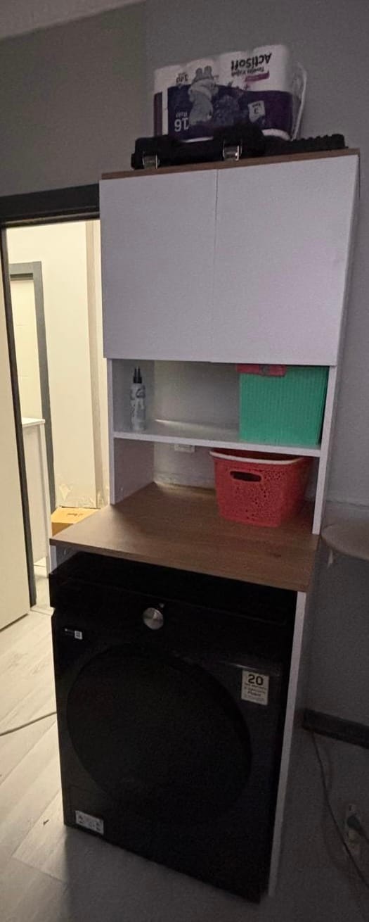 Customer photo review of Rani KD101 Çamaşır Makinesi Dolabı 3 Raflı Kapaklı Banyo Dolabı Beyaz - Sepet Ceviz