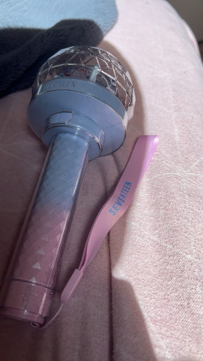 Customer photo review of SEVENTEEN - OFFICIAL LIGHT STICK VER.3 10TH ANNIV.