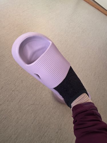 Customer photo review of HappyFlops