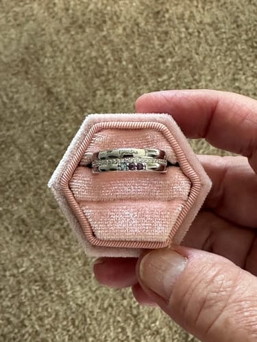 Customer photo review of Personalized 1-8 Birthstones Ring For Mamas And Grandmas