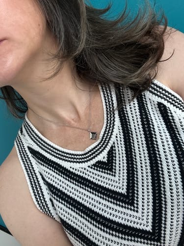 Customer photo review of Classic TANAOR Necklace