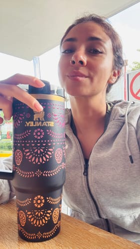 Customer photo review of Stanley Quencher H2.0 Flowstate™ Tumbler Midnight Catrina | 887ML