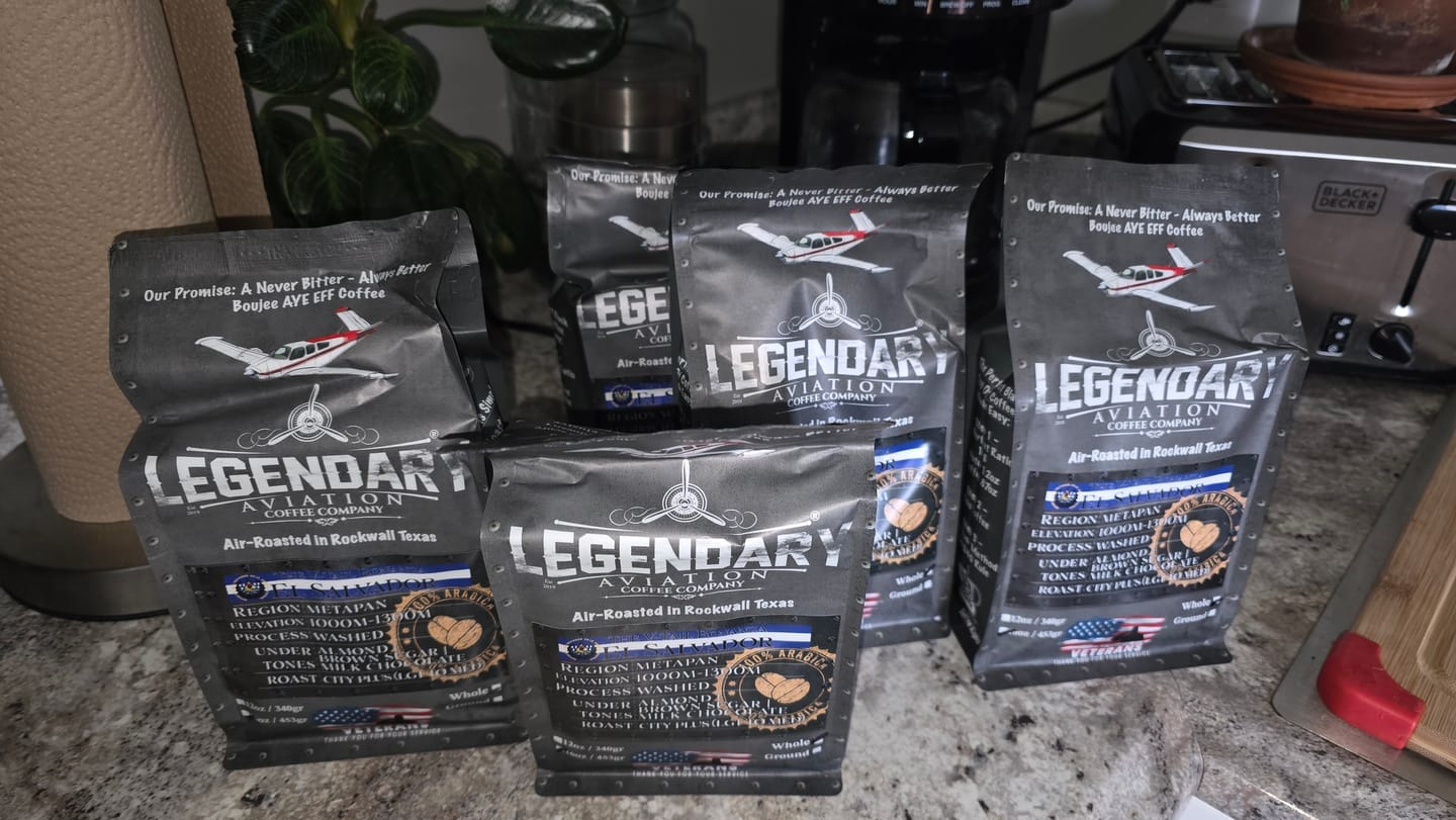 Customer photo review of V-Tail Bonanza | El Salvador - Best Seller