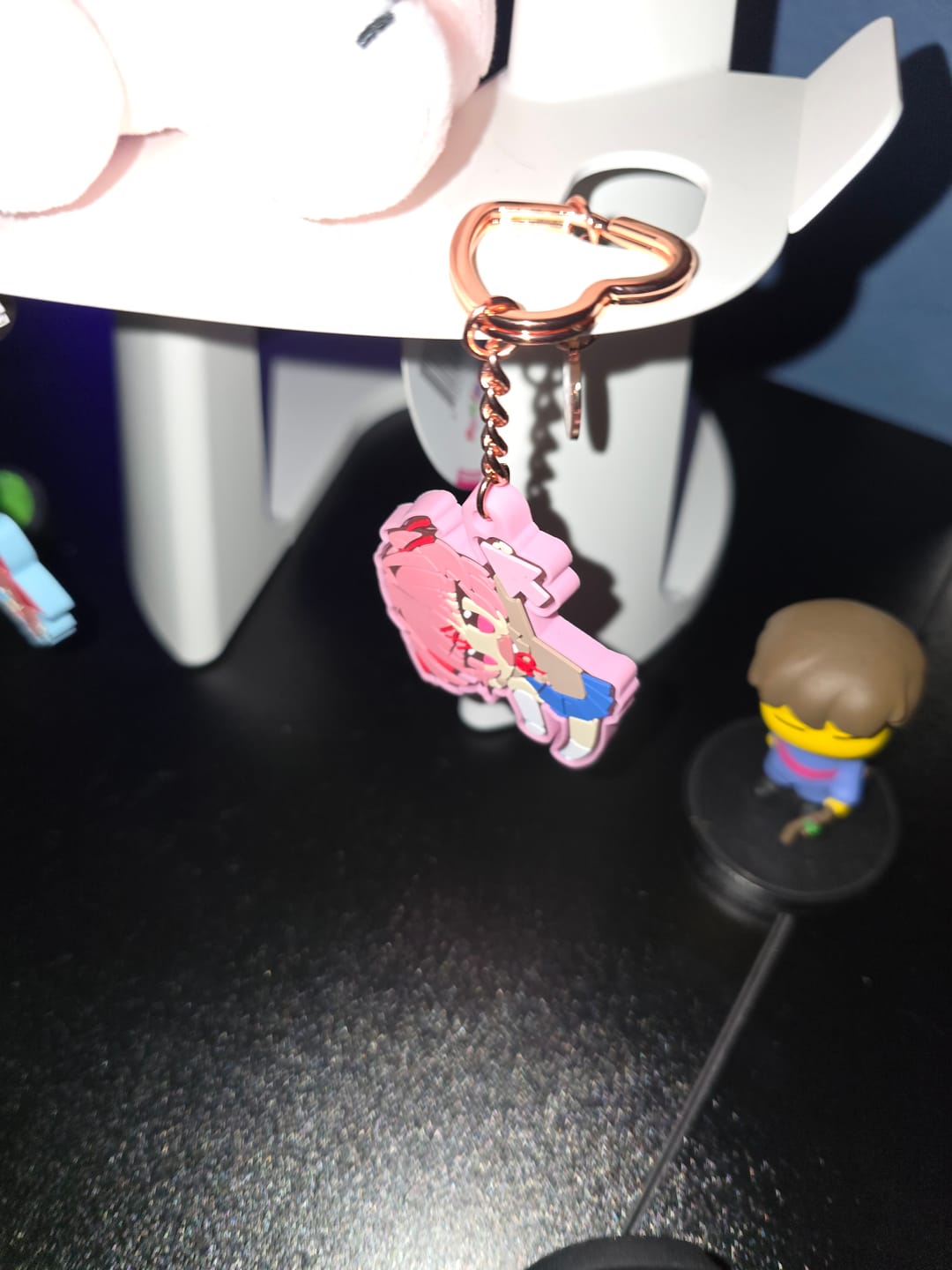 Customer photo review of Doki Doki Literature Club - Natsuki Mouse Pointer Rubber Keychain