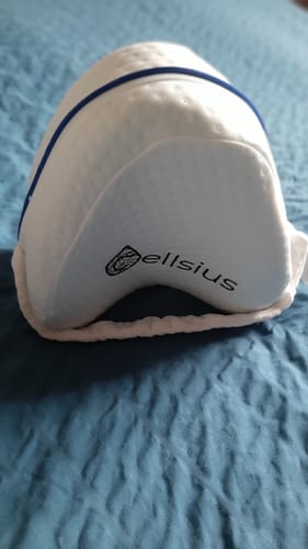 Avis photo d'un client sur Coussin Orthopédique Genoux Cellsius - Le secret d'un sommeil sans douleur