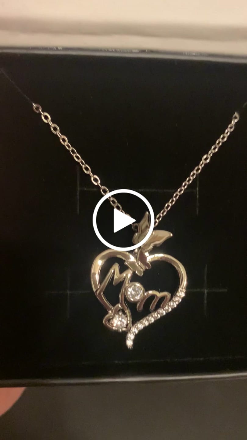 Customer video review of Mabel 18k White Gold Plated Mom Heart Pendant Necklace with Simulated Diamond Crystals