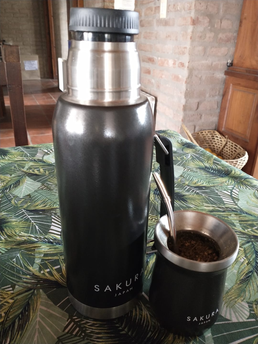 Customer photo review of Termo Sakura Clásico 1L De Acero Inoxidable Negro