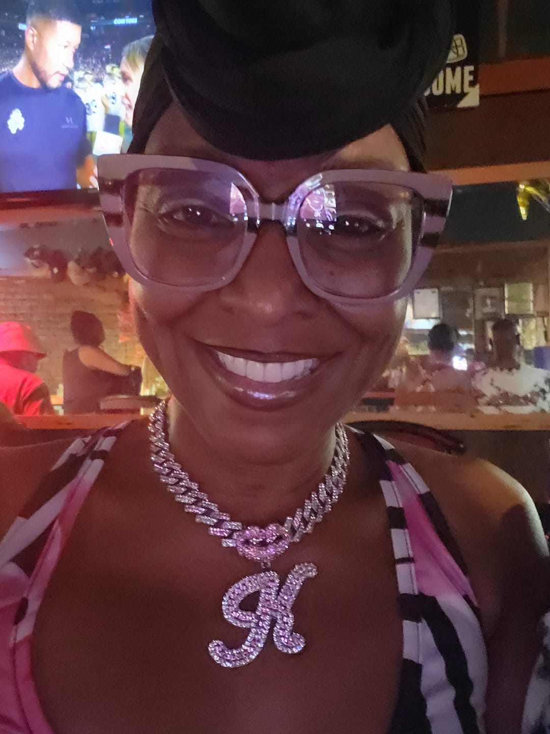 Customer photo review of LUXIIVA® PINK LIPS INITIAL PENDANT(Ready to Ship)