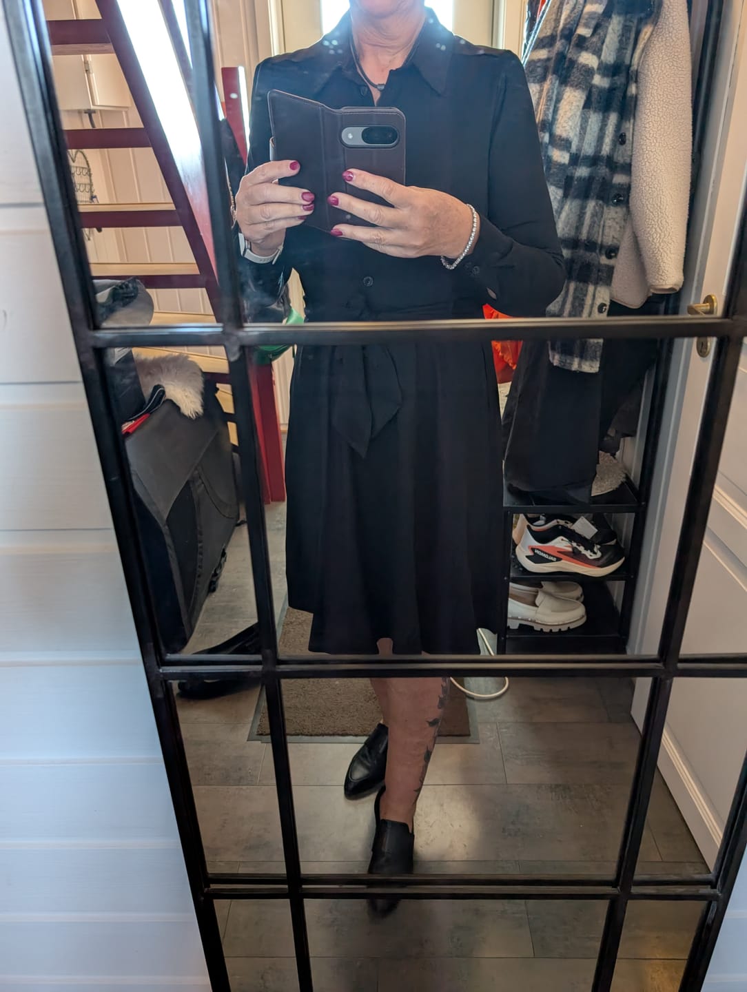 Customer photo review of Sheeva Viskose Classic kjole - svart