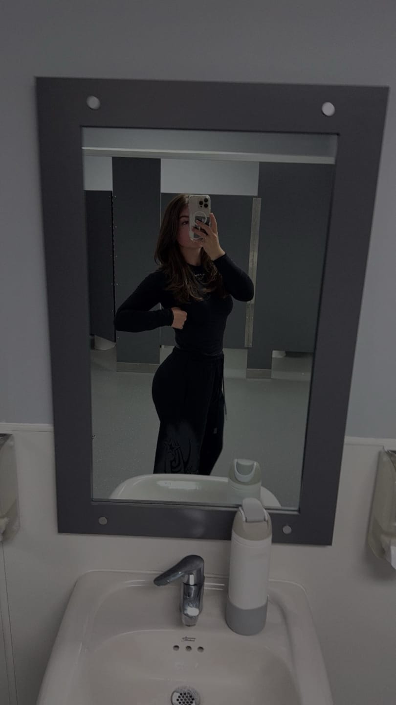 Customer photo review of W281 Flashback Joggers
