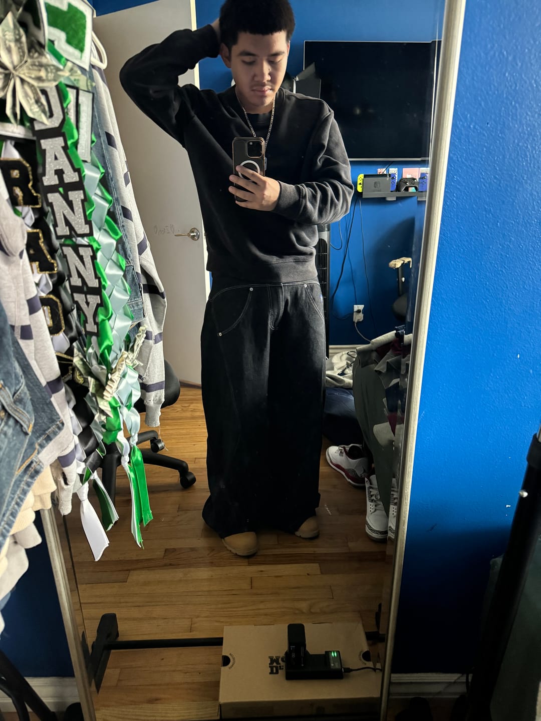 Customer photo review of Aelfric Eden Wrinkle Baggy Barrel Jeans