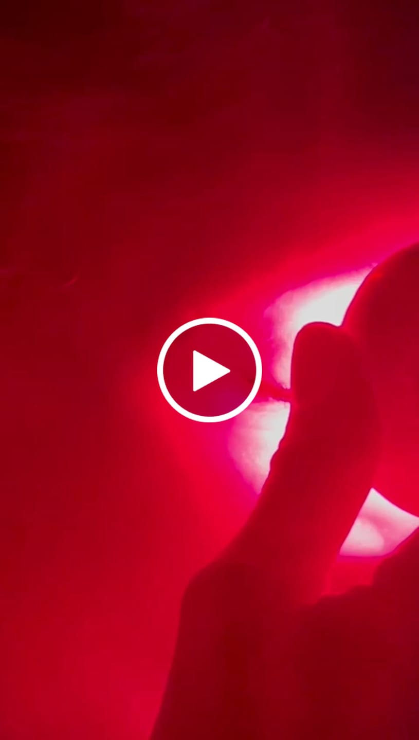 Customer video review of Koanna® Deepr™ ØØ5 – Red Light Face Contouring Device