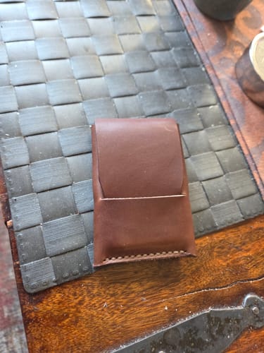 Customer photo review of Slimmad plånbok i äkta läder - Med halsrem