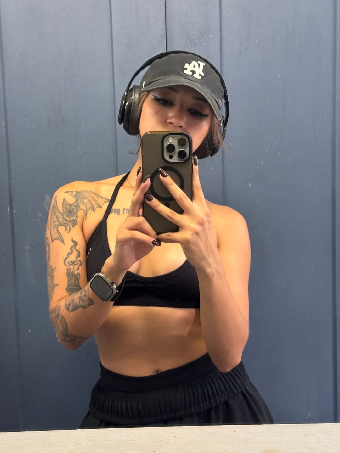Customer photo review of W335 URBAN V-NECK BRA Fall 24'
