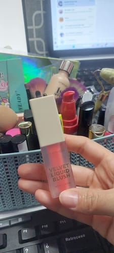 Customer photo review of RUBORES LÍQUIDOS VELVET COLLECTION